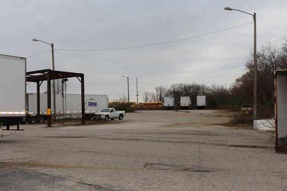401 S Dirksen Pkwy, Springfield, IL 62703